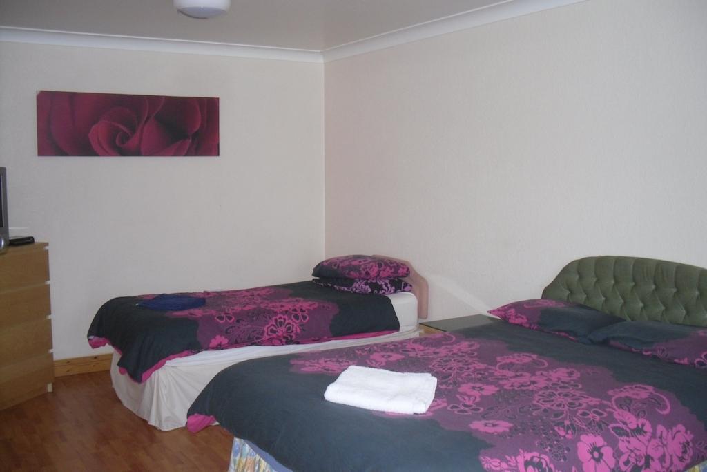 Llanion Lodge Saint Florence Chambre photo